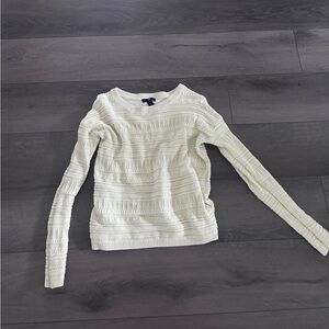 gap sweater